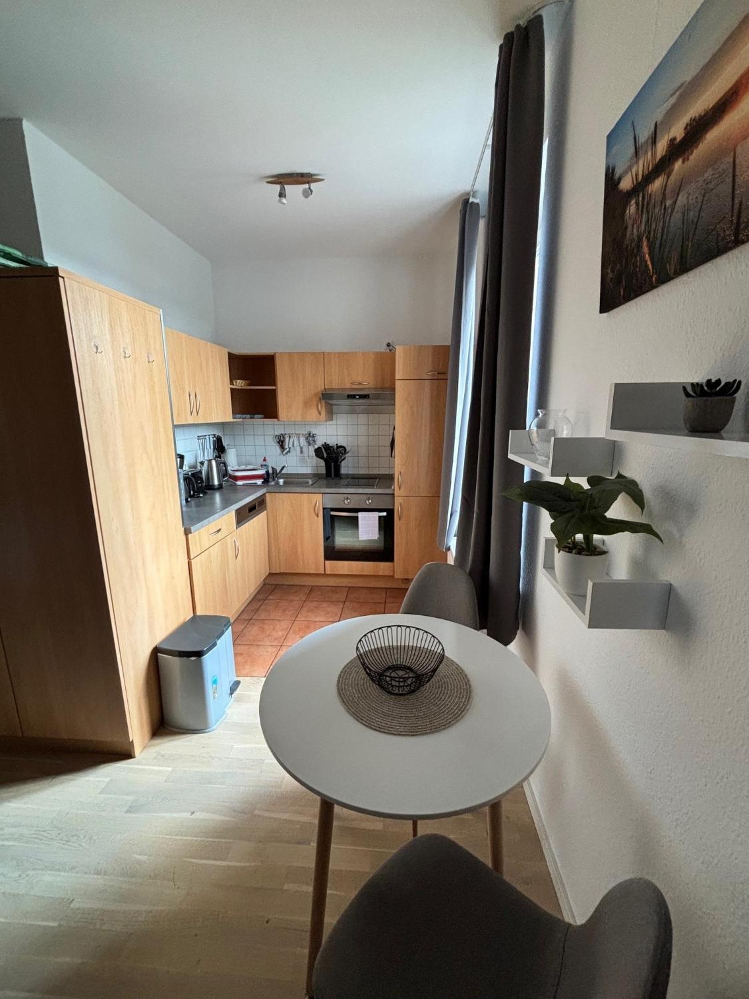 Einraumapartment Im Erdgeschoss Mit Seeblick 赖因斯贝格 外观 照片