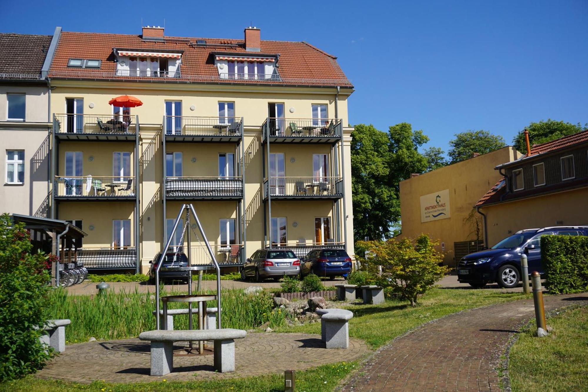 Einraumapartment Im Erdgeschoss Mit Seeblick 赖因斯贝格 外观 照片